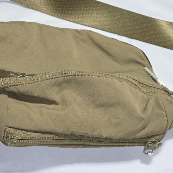 Lululemon Clean Lines Belt Bag Artifact Brand New Without Tags NWOT 2B - Picture 6 of 10